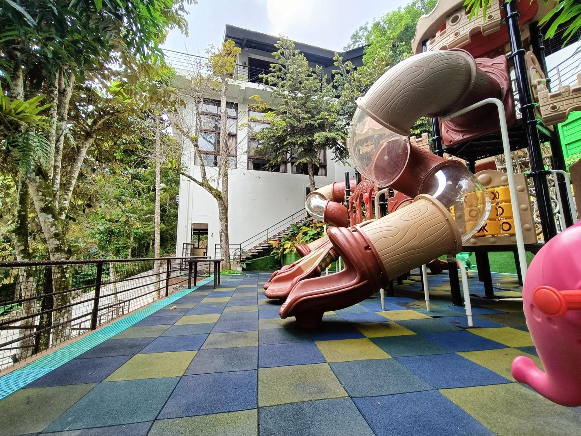 Mist Mountain Resort Powered By Cocotel Cebu Exteriér fotografie